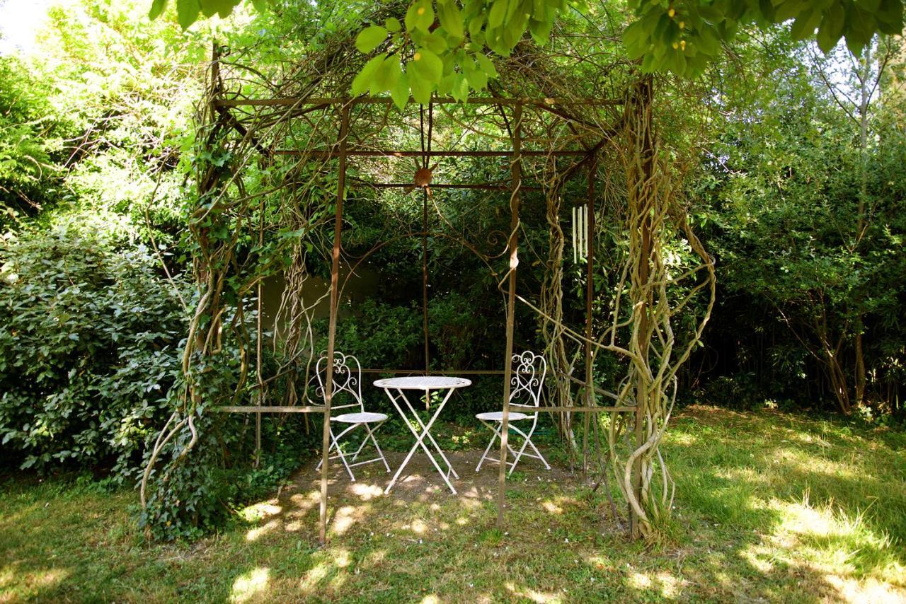 Maison Piloni Bed & Breakfast L'Isle-sur-la-Sorgue Bagian luar foto